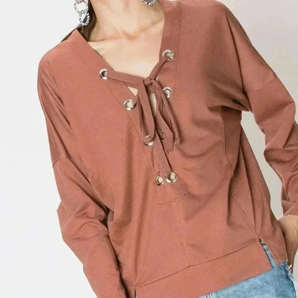 CASUAL LACE UP TOP - Picture 3 of 4